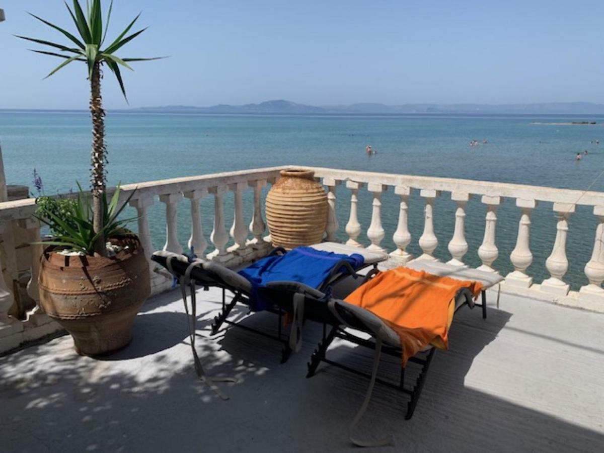 Villa Rena In Front Of The Sea Arkoudi Exterior photo